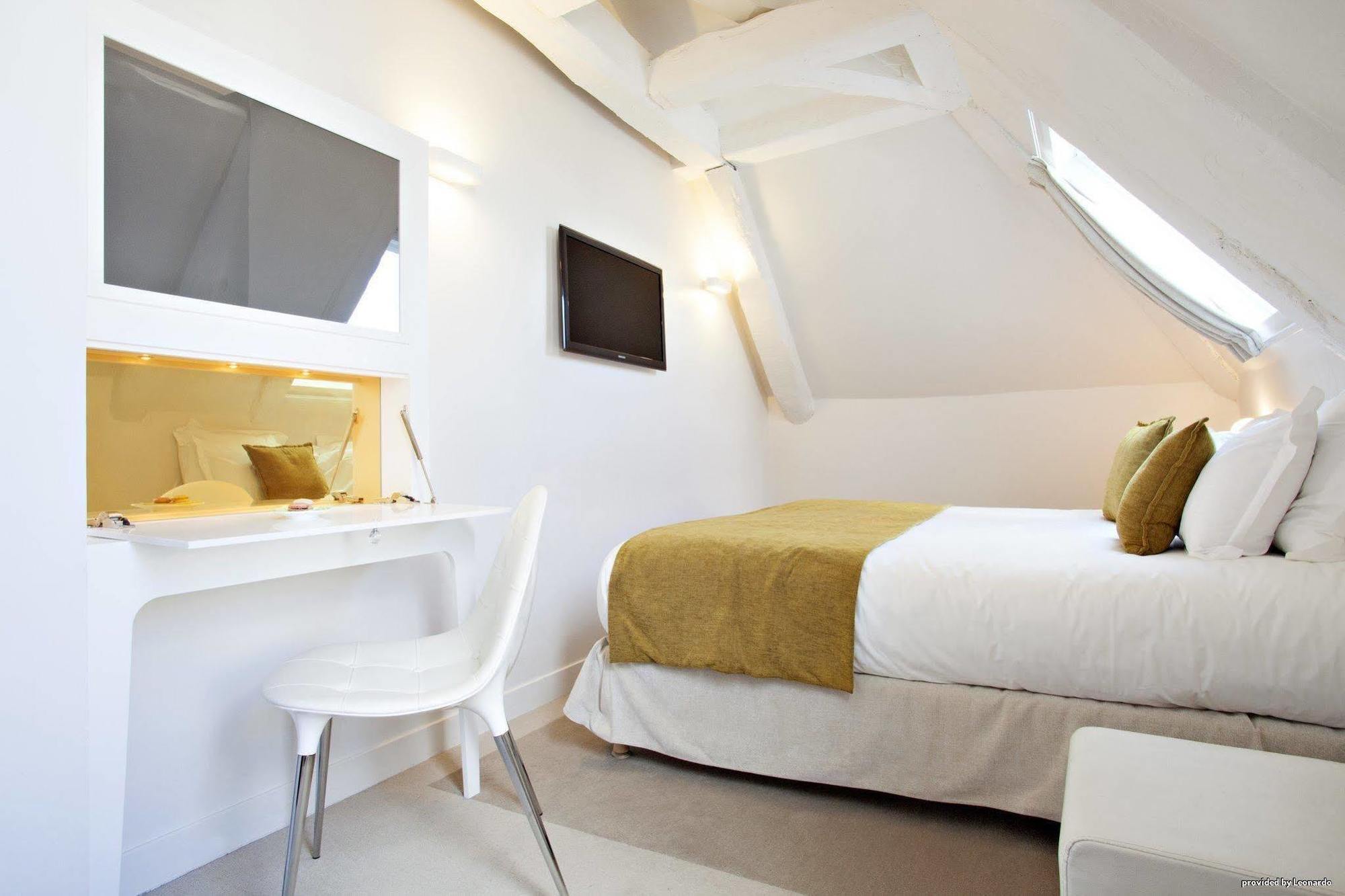 Hotel Elysee Secret Paris Oda fotoğraf